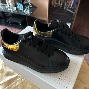Alexander McQueen size 40 men’s